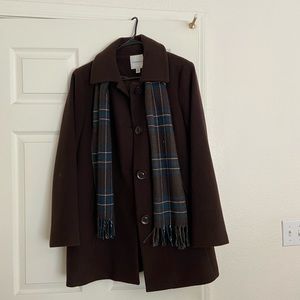 Brown Wool Coat with scarf. Non smoking house.